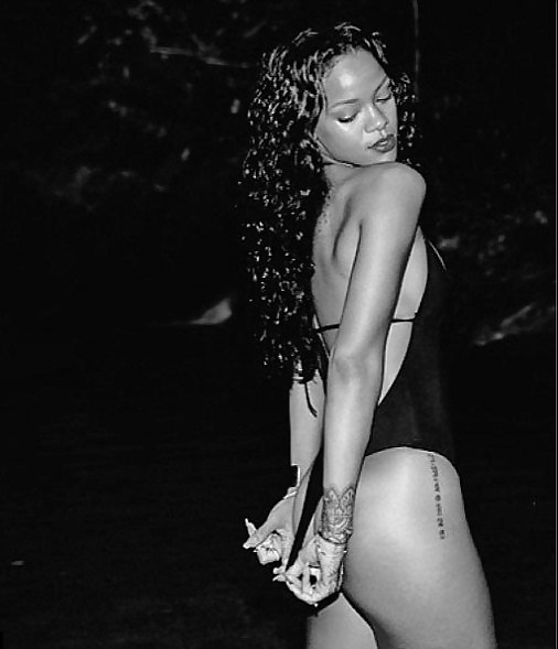 Rihanna: G-string Sexy Ass Au Brésil (omfg !!) - Ameman #24733986