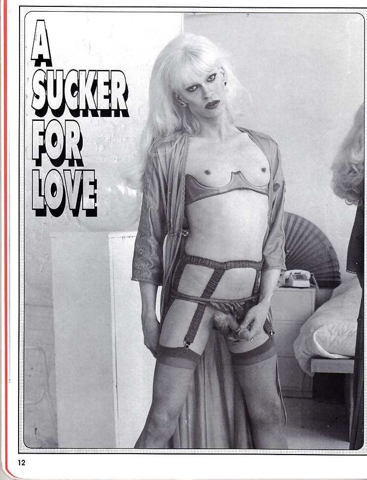 Pechos bonitos con picos 
 #27936039