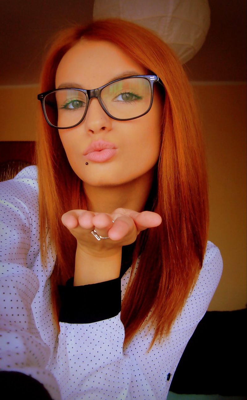 Polieren Teenager In Gläsern #38714915