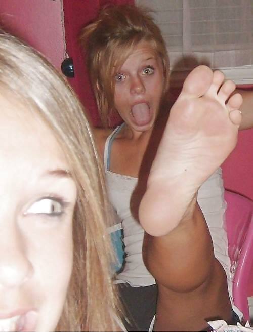 女の子の足 2014 part 3
 #35676213