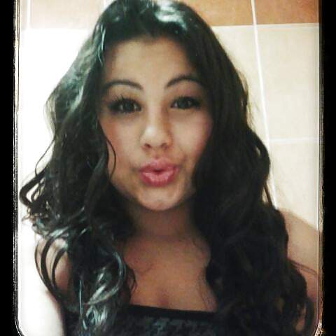 Putas gitanas, besando los labios 2.
 #32203136