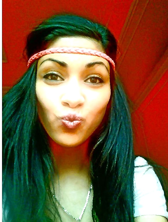 Putas gitanas, besando los labios 2.
 #32203142