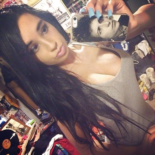 Putas gitanas, besando los labios 2.
 #32203145