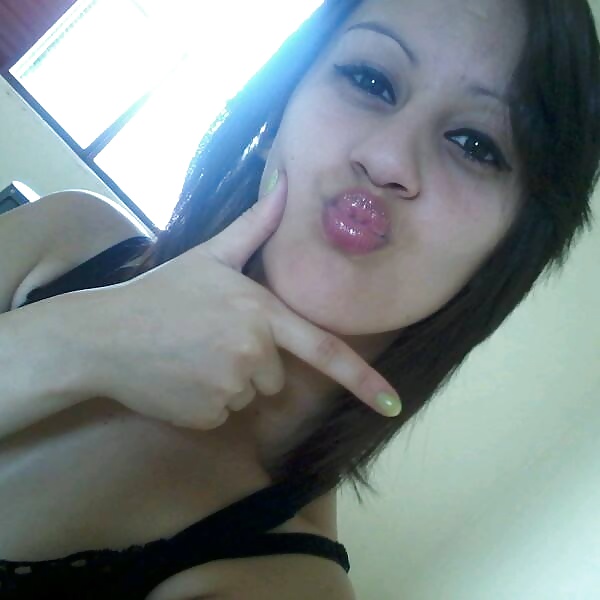 Putas gitanas, besando los labios 2.
 #32203154