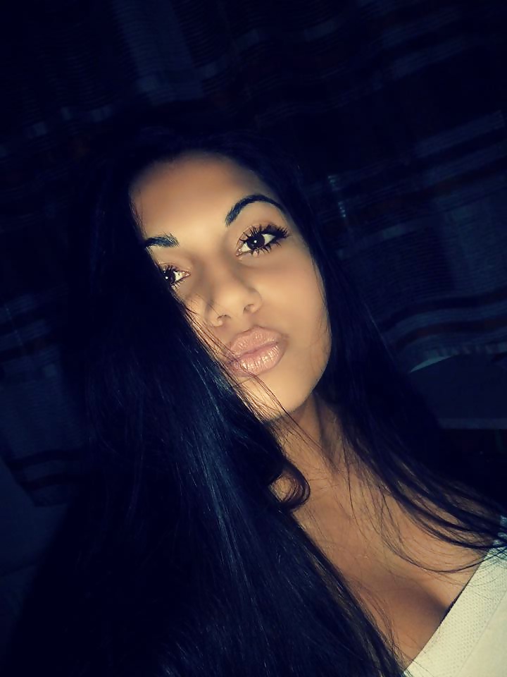 Putas gitanas, besando los labios 2.
 #32203155