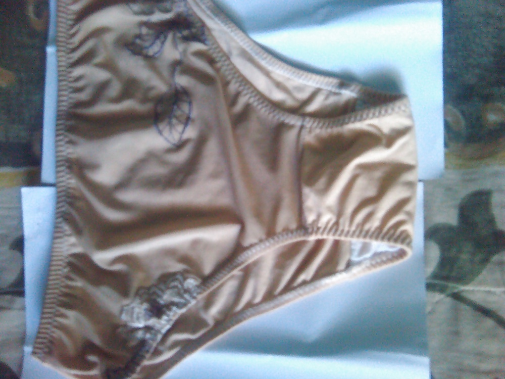 LOS PANTYS DE MI SUEGRA #24535504