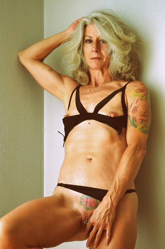 Sexy Tattooed Mature Granny #29327642