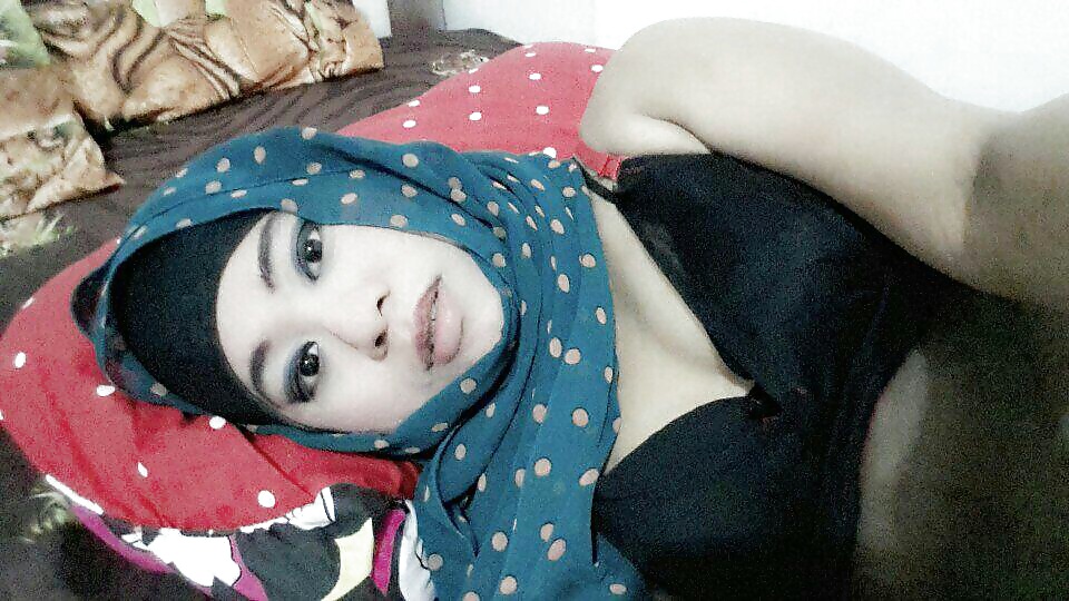 tudung
 #26139987