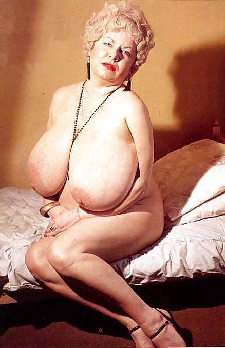 Matures Mémés Bbw Gros Seins Gros Cul (vintage) #30845117