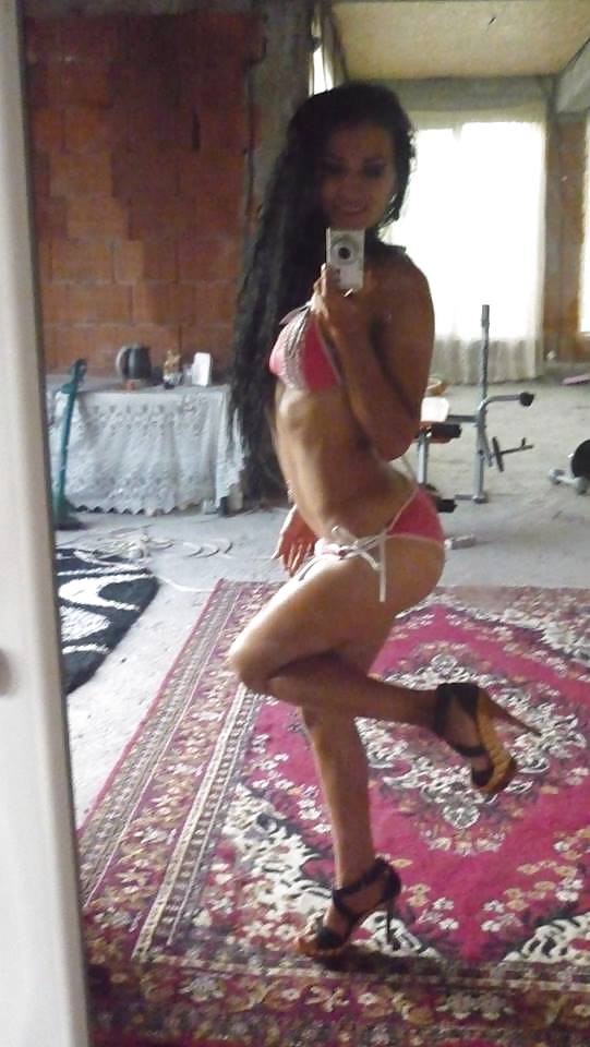 SLUT 2  USE #24233095