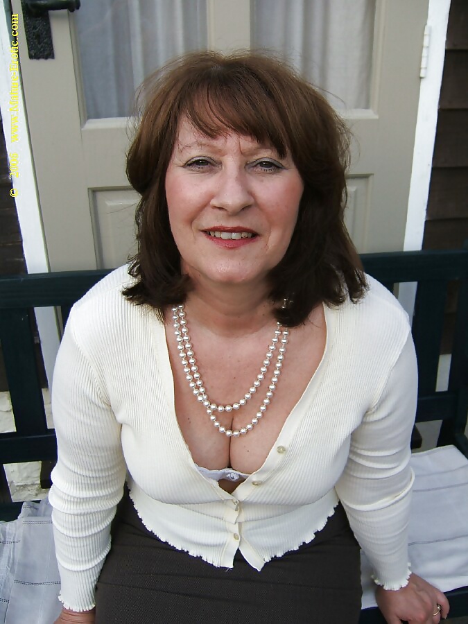 ワイニグブルート
 #40032208