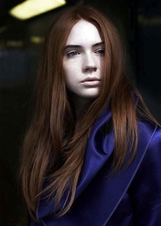 Karen Gillan
 #33032220