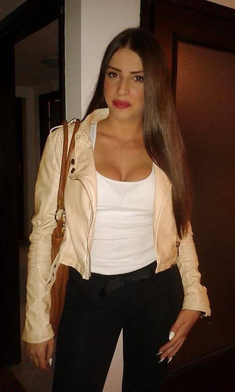 Sexy Serbisches Mädchen 34 #29748810