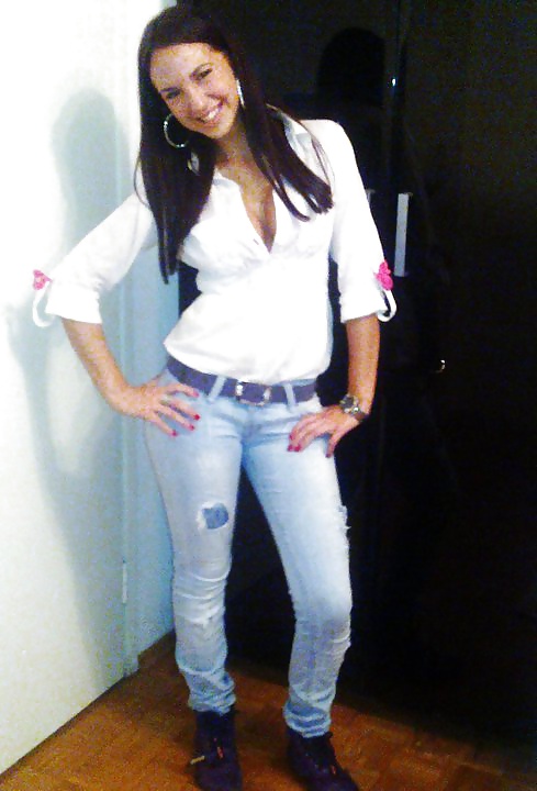 Sexy Serbisches Mädchen 34 #29748821