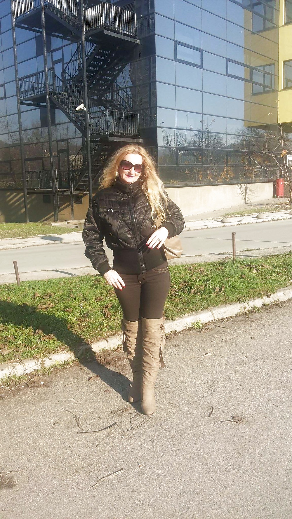 熟女 1--。
 #29786318