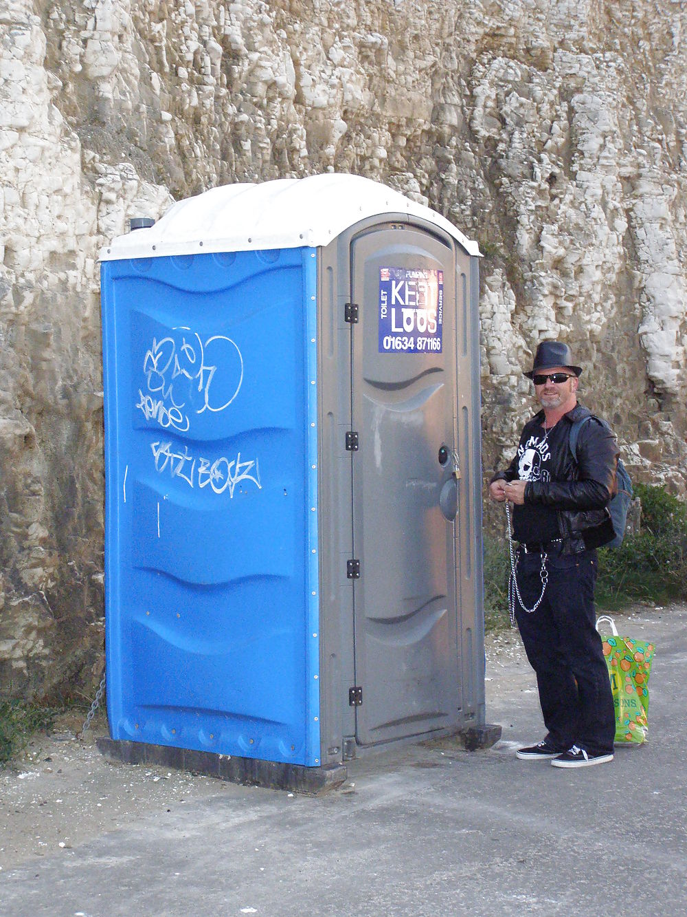 The new doctor poo, entering his Tardis #37275867