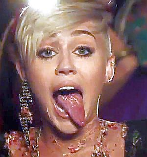 Miley Cyrus Zunge #36314098