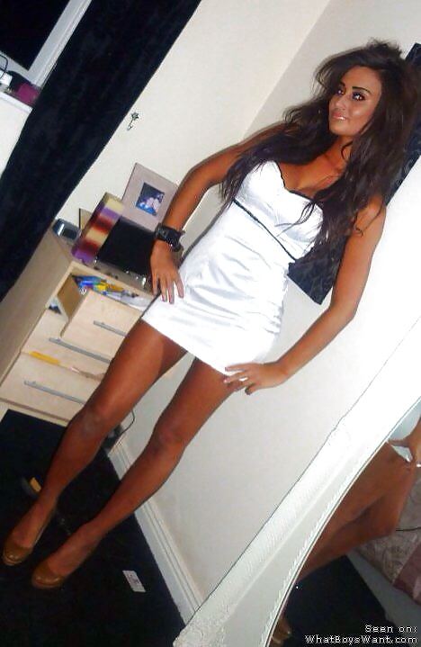 Hotties en vestidos 8
 #41095354