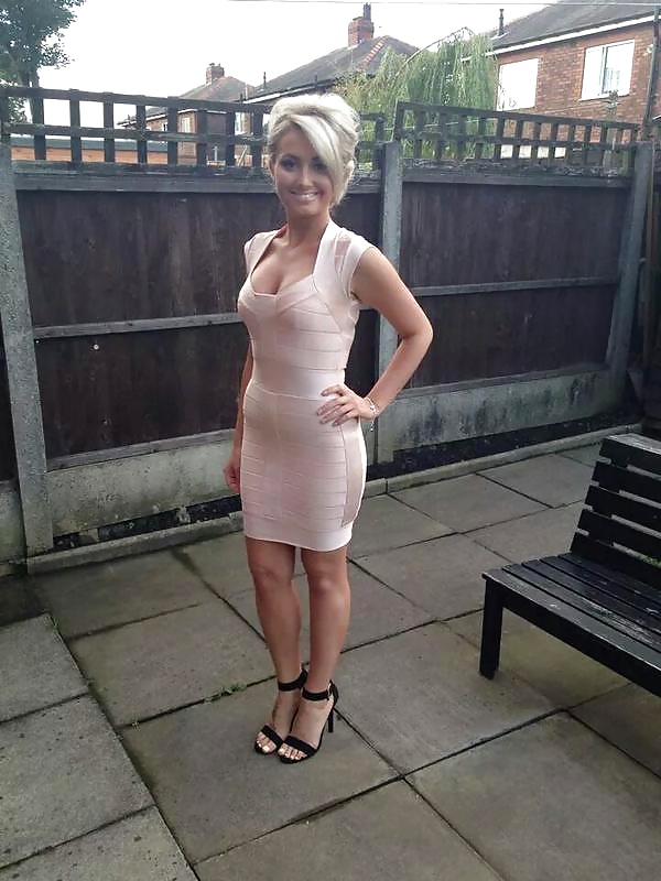 Hotties en vestidos 8
 #41095504