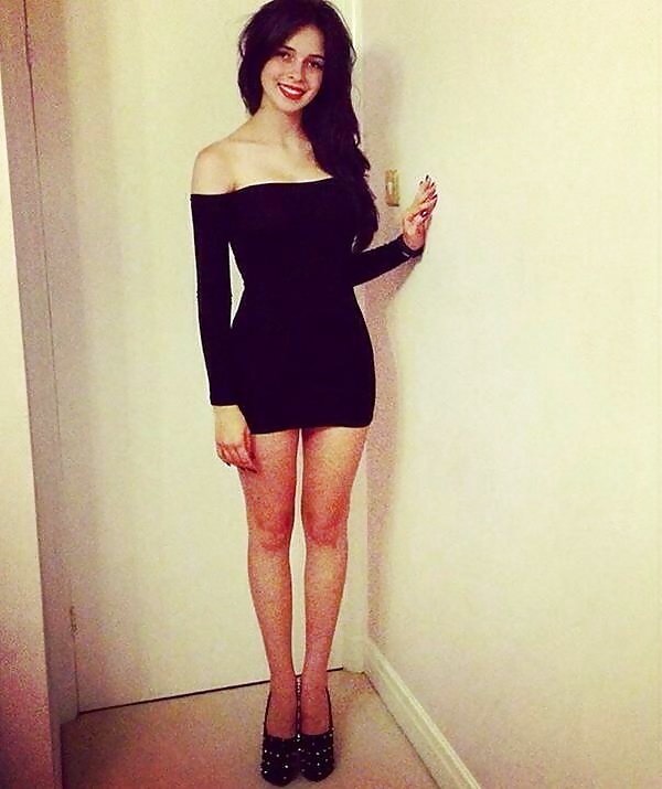 Hotties en vestidos 8
 #41095514