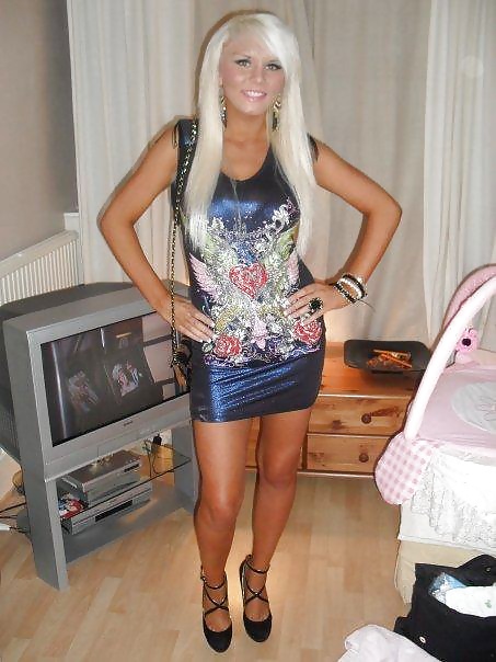 Hotties en vestidos 8
 #41095518