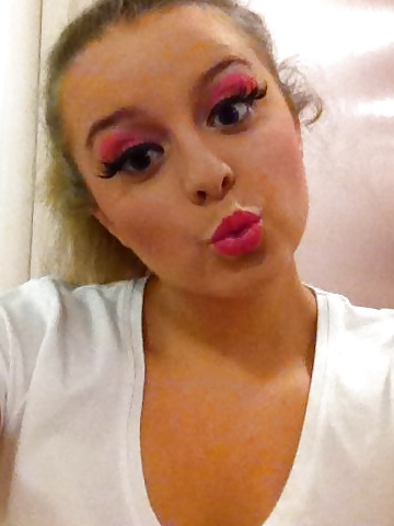 Facebooks babes
 #40207380