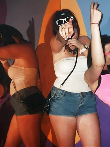 Facebooks babes
 #40207386