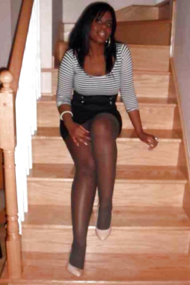 MORE black girls in pantyhose!  I love em so much! #32636519