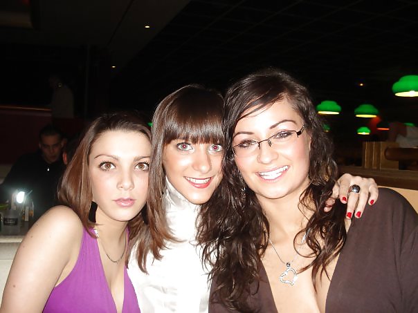 Chicas putas
 #35209295