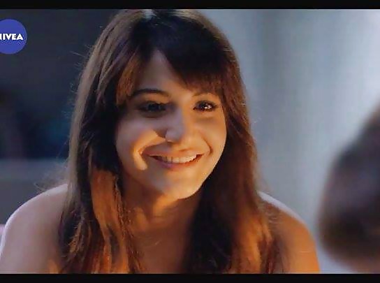 Anushka Sharma #24076140