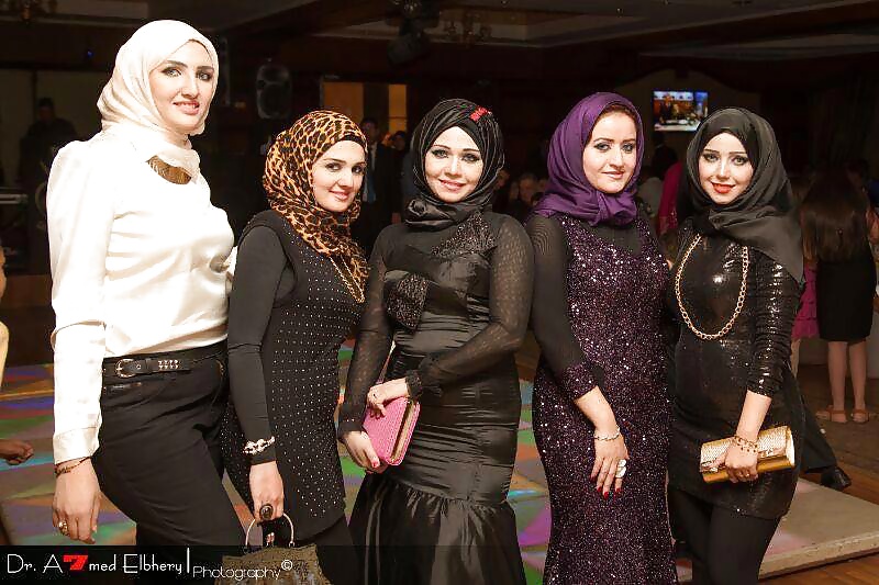 Follar chicas con hijab
 #40698962