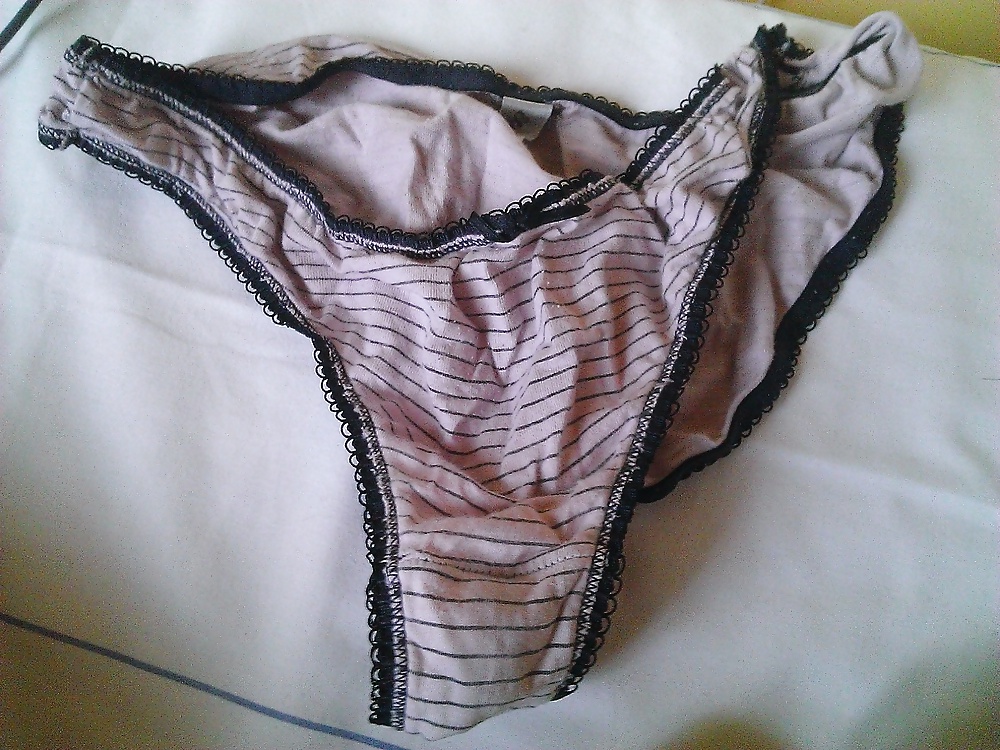 Culotte voler a l'internat (Panties stolen) #25755473