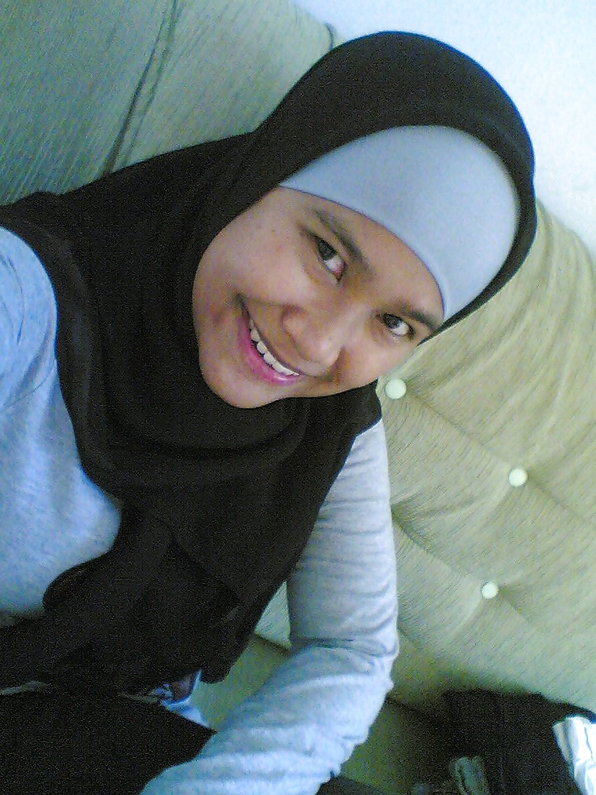 Tudung 16
 #25219733