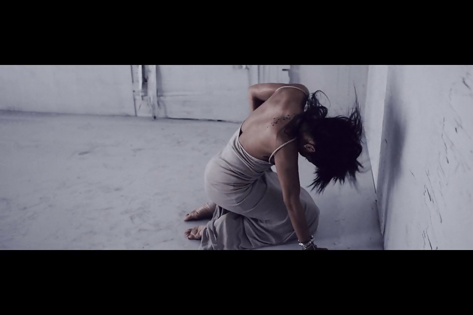 Rihanna feet in her music video #25331516