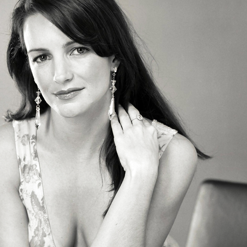 Xes sex in the city bombshell kristin davis in b&w
 #36382067