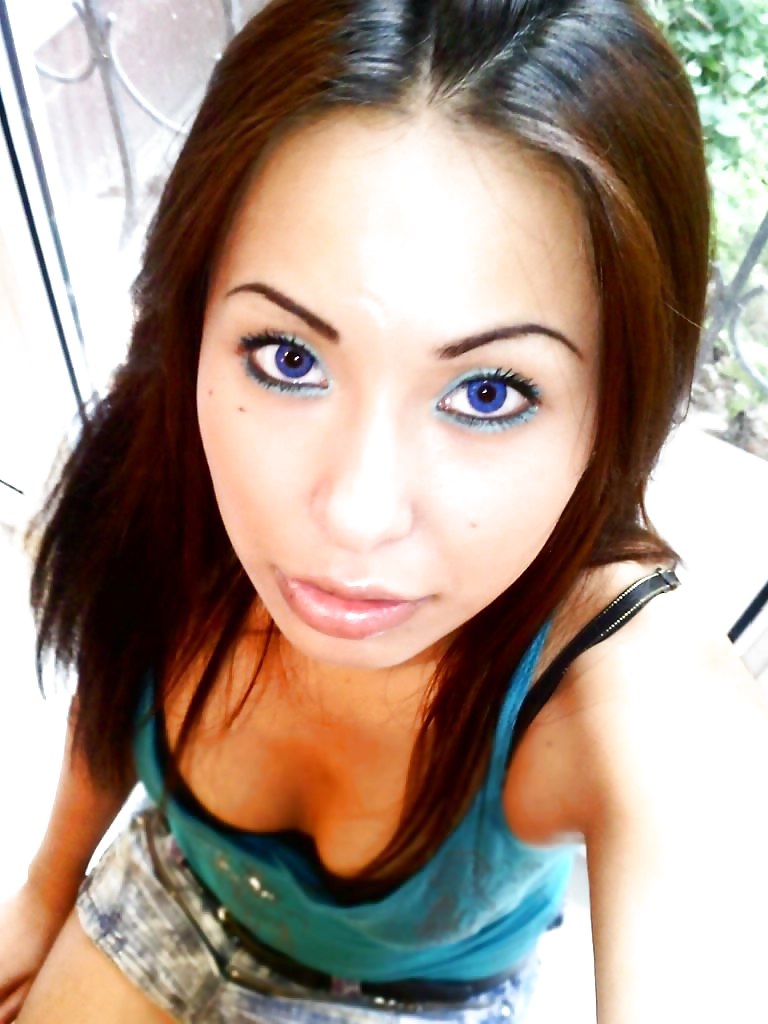 ロシアからの美しいアジアのカザフの女の子
 #36062359