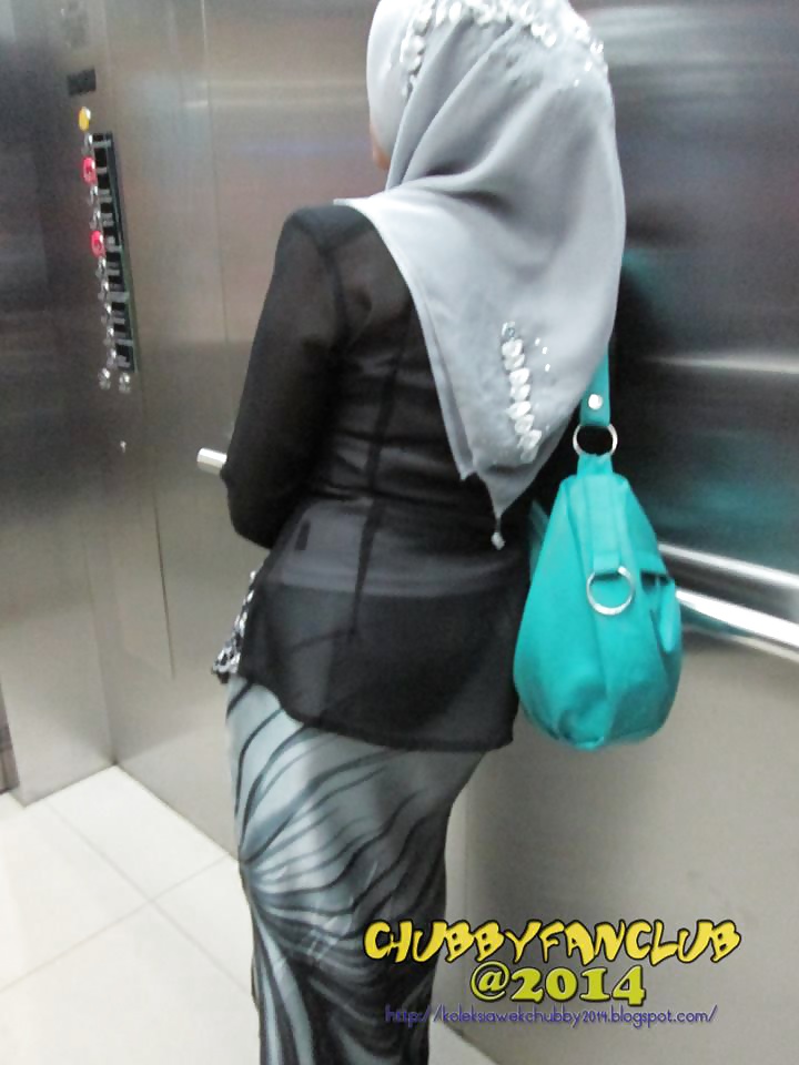 Malay- awek baju kurung bogel #34511733