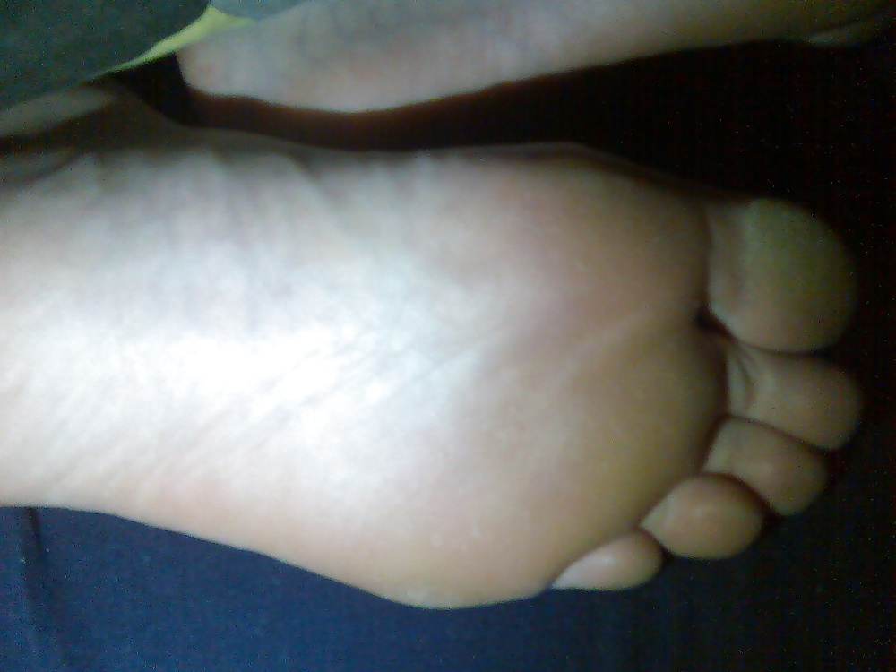 Ronja 's Feet - Foot model with veiny feet and smooth soles #28062802