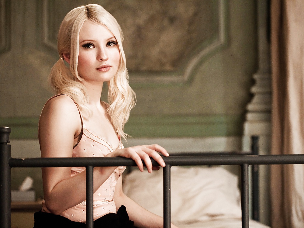 Emily Browning #23673695