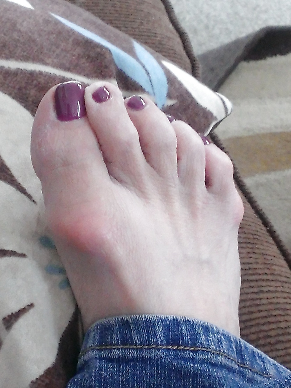 Moody toes #39162578