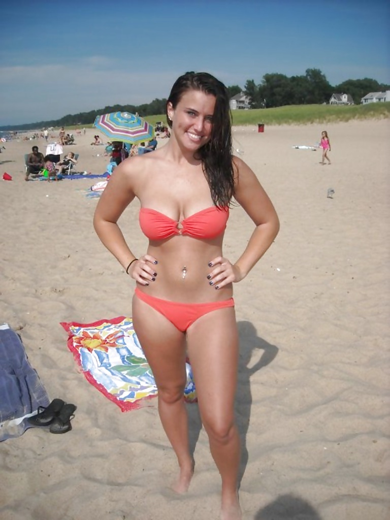 Milfs spiaggia, bikini e altro
 #23746842