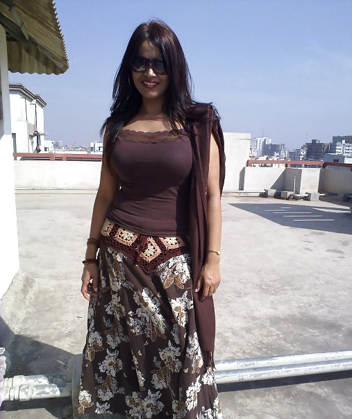 巨乳の女の子
 #26474680