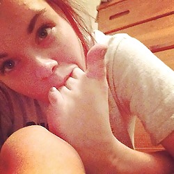 Random feets
 #35651991