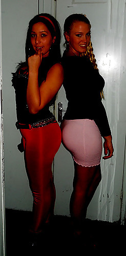 Dutch Barbies and Bimbo's #24033800