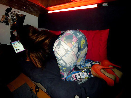 Dutch Barbies and Bimbo's #24033852