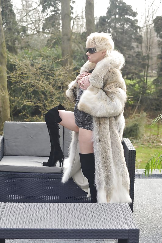 Vanessa exhib outdoor Heels Boots Glases Furs #32639265