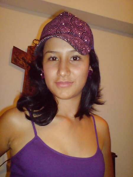 Lesbianas de medellin
 #32206103