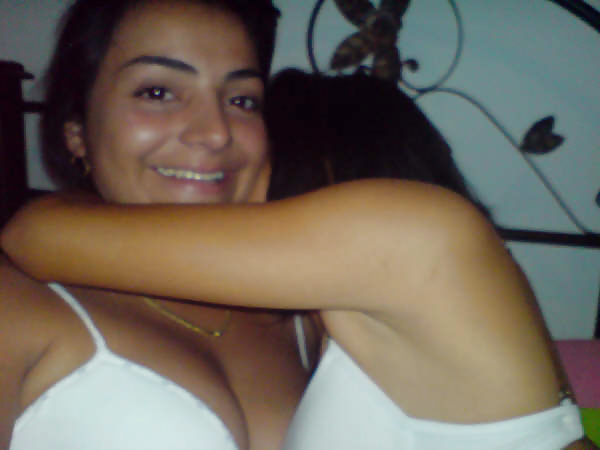Lesbianas de medellin
 #32206117