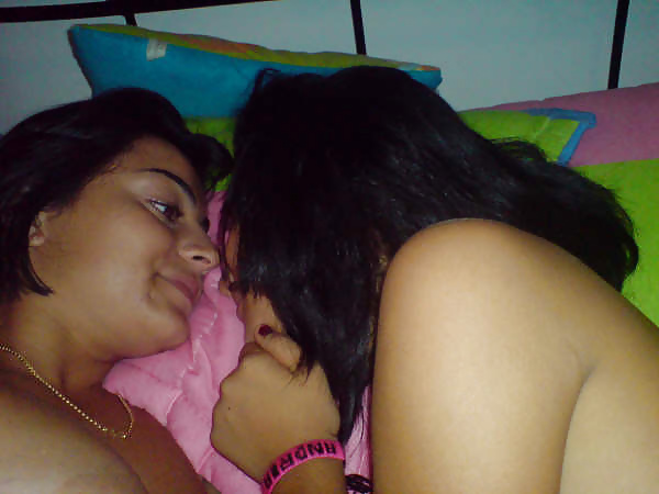 Lesbianas de medellin
 #32206119