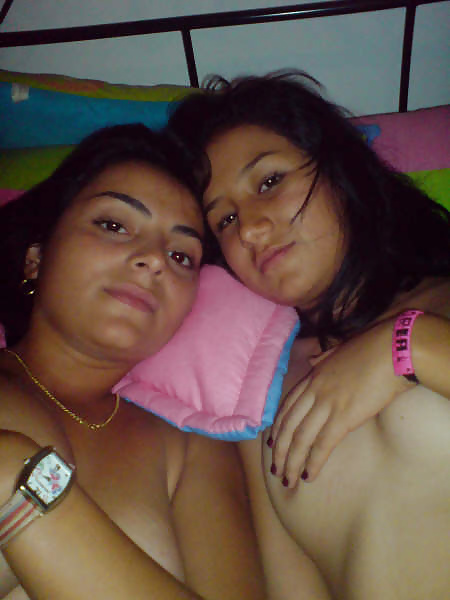 Lesbianas de medellin
 #32206120